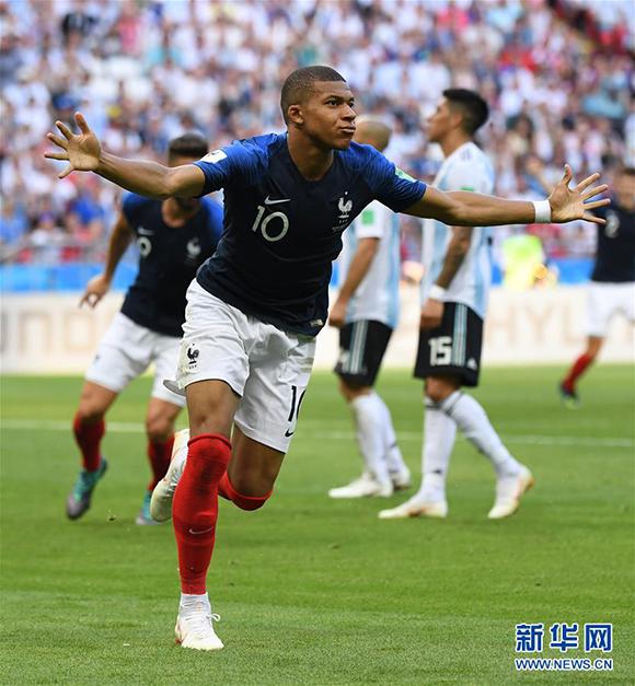 盘点最容易被忽视的足球小技巧（那些常被忽略的足球细节技巧合集）