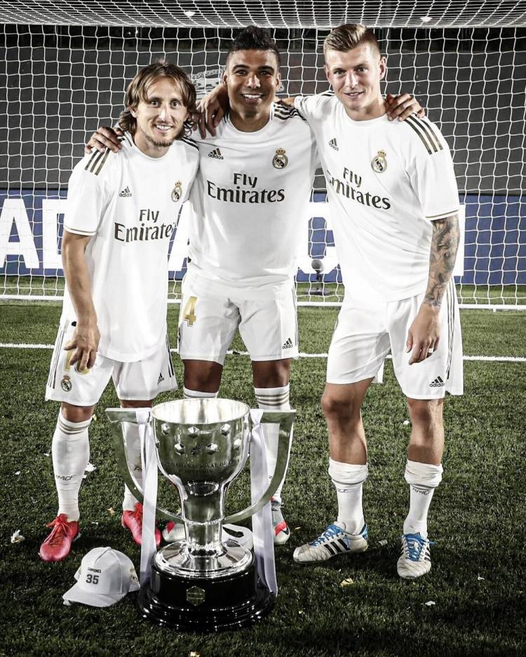 官方：牛津联主帅加里-罗维特下课；球队目前深陷英冠降级区（官方确认：牛津联解雇主帅加里-罗维特，球队深陷英冠降级区）