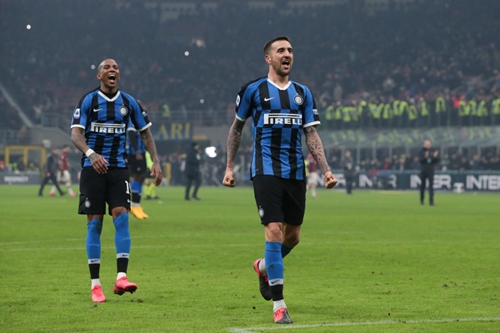 热闻｜达洛特破门，曼联1-1平西汉姆联反超利物浦升英超第八（达洛特建功，曼联1-1战平西汉姆，超越利物浦升至英超第八）