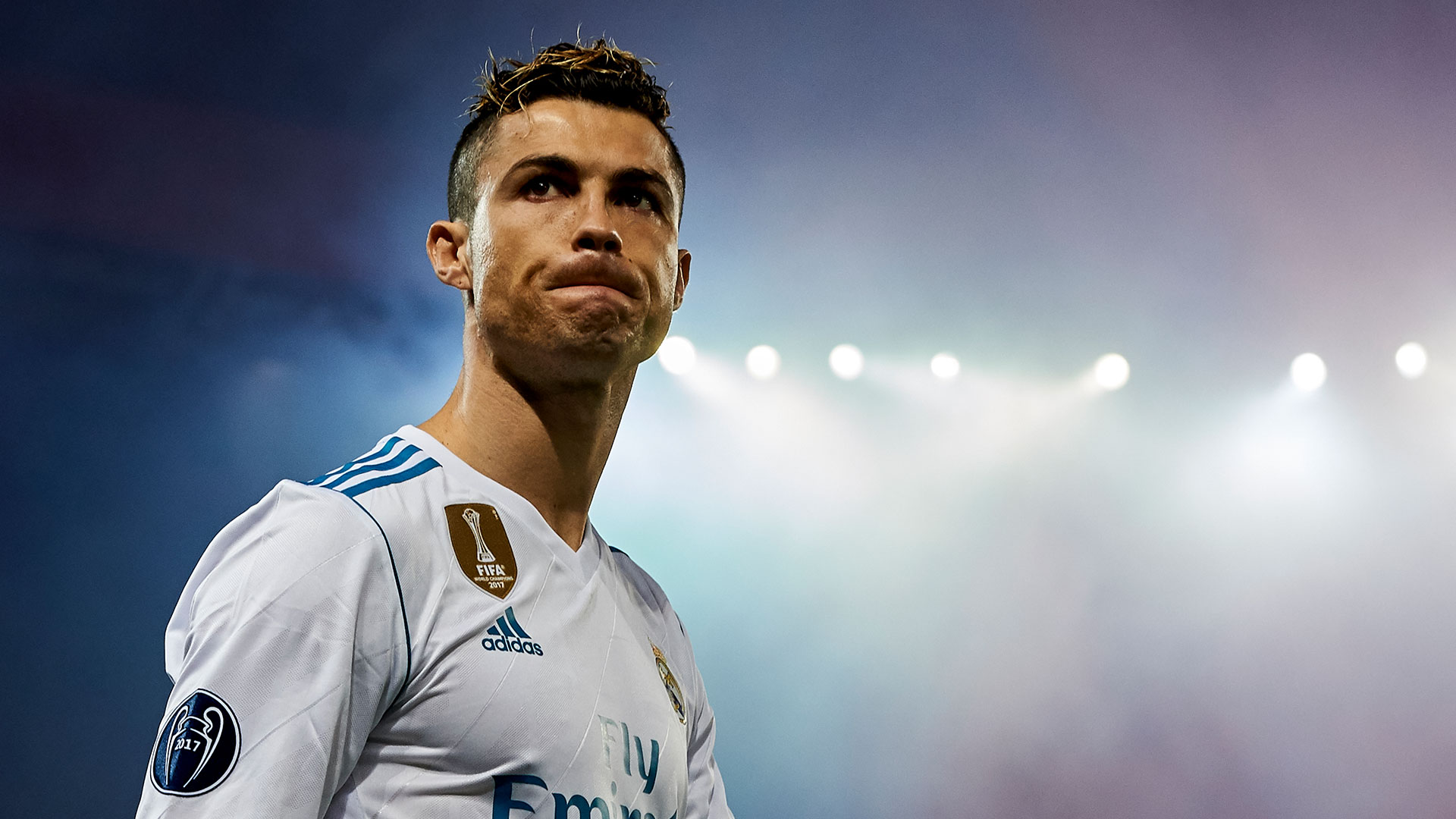 弗兰克：本场欧冠会进行球员轮换，约翰逊能否出战还需观察（弗兰克：欧冠将轮换阵容，约翰逊出场成疑仍待评估）