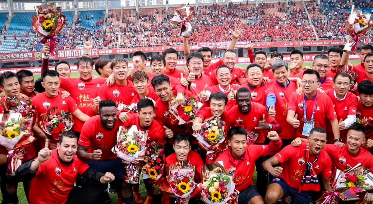 官方：西甲宣布与上海海港合作，协助球员教练培训和球队管理（西甲官宣携手上海海港，共同推进球员与教练培训及球队管理）