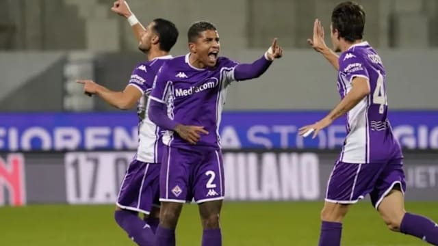 爷青回，维耶里社媒晒与大罗、巴乔、托蒂、卡纳瓦罗等人合照（回忆杀！维耶里社媒晒与大罗、巴乔、托蒂、卡纳瓦罗等传奇合影）