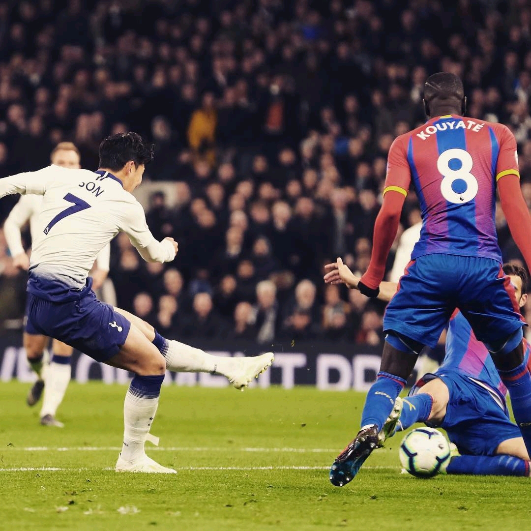 3C：退役三天前我和莱万说不想再为任何球队踢球，除非是巴萨（3C：退役前三天我告诉莱万，除了巴萨，我不会再为任何球队效力）